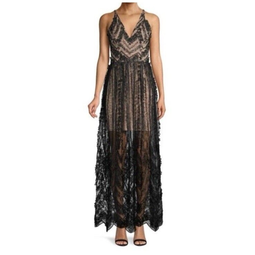 Dress The Population Chelsea Lace 3D Dress Size: Medium
